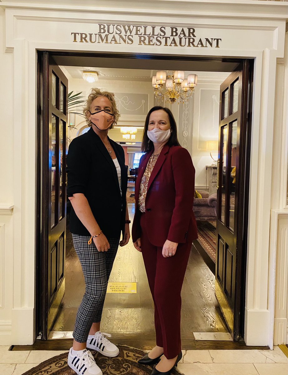After a year and a half on zoom, it was wonderful  to finally meet ⁦⁦<a href="/wallace_roisin/">roisin wallace</a>⁩ ⁦<a href="/OriginalIrishHt/">Original Irish Hotels</a>⁩ in person for lunch ⁦<a href="/BuswellsHotel/">Buswells Hotel</a>⁩ ⁦⁦<a href="/VisitDublin/">Visit Dublin</a>. Looking forward to a great year ahead ☘️⁩ #Greenbutton ⁦<a href="/GoToIrelandUS/">Tourism Ireland US</a>⁩ ⁦