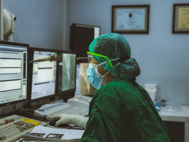 grahamwatt's tweet photo. With the help of digital assistants, a hospital network managed to see better health outcomes, lower the turnover among its nurses and save up to $500,000. Check out more examples of how #automation can improve healthcare. https://t.co/c5HaeWVCgo https://t.co/xtNPgZQ9xC