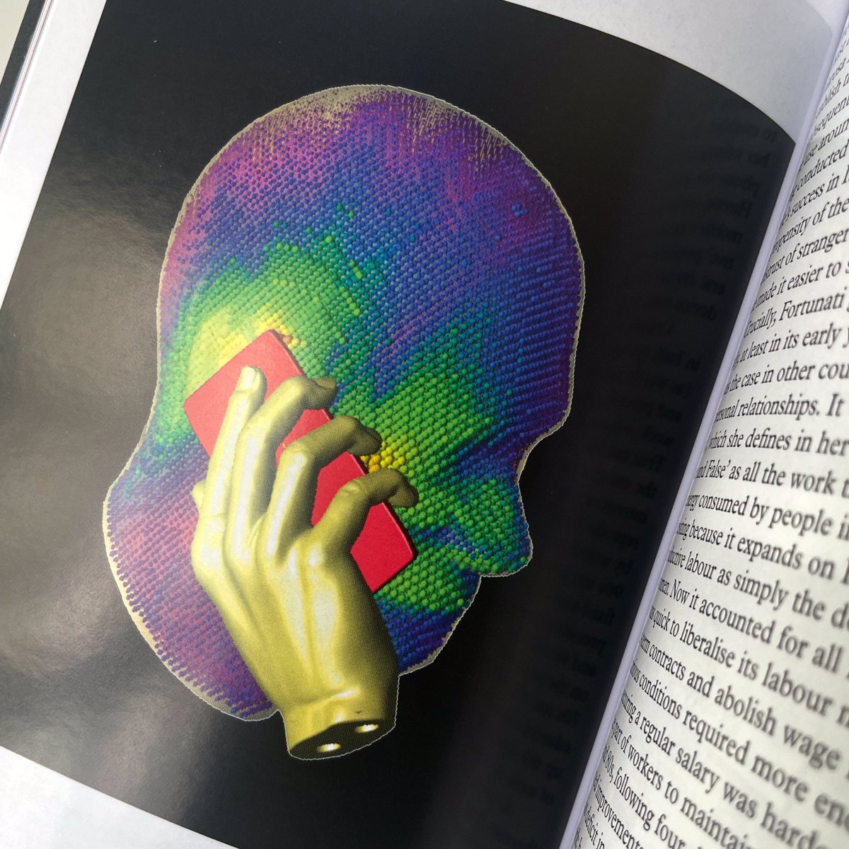 Architects @andreabagnato and #ElisaGiuliano discover gigabits are a matter of good health and urban design when they delve into the conspiracy theories and socially disputed science surrounding #5G in Matera. Read their investigation now in #DirtyFurniture’s new #Phone issue!