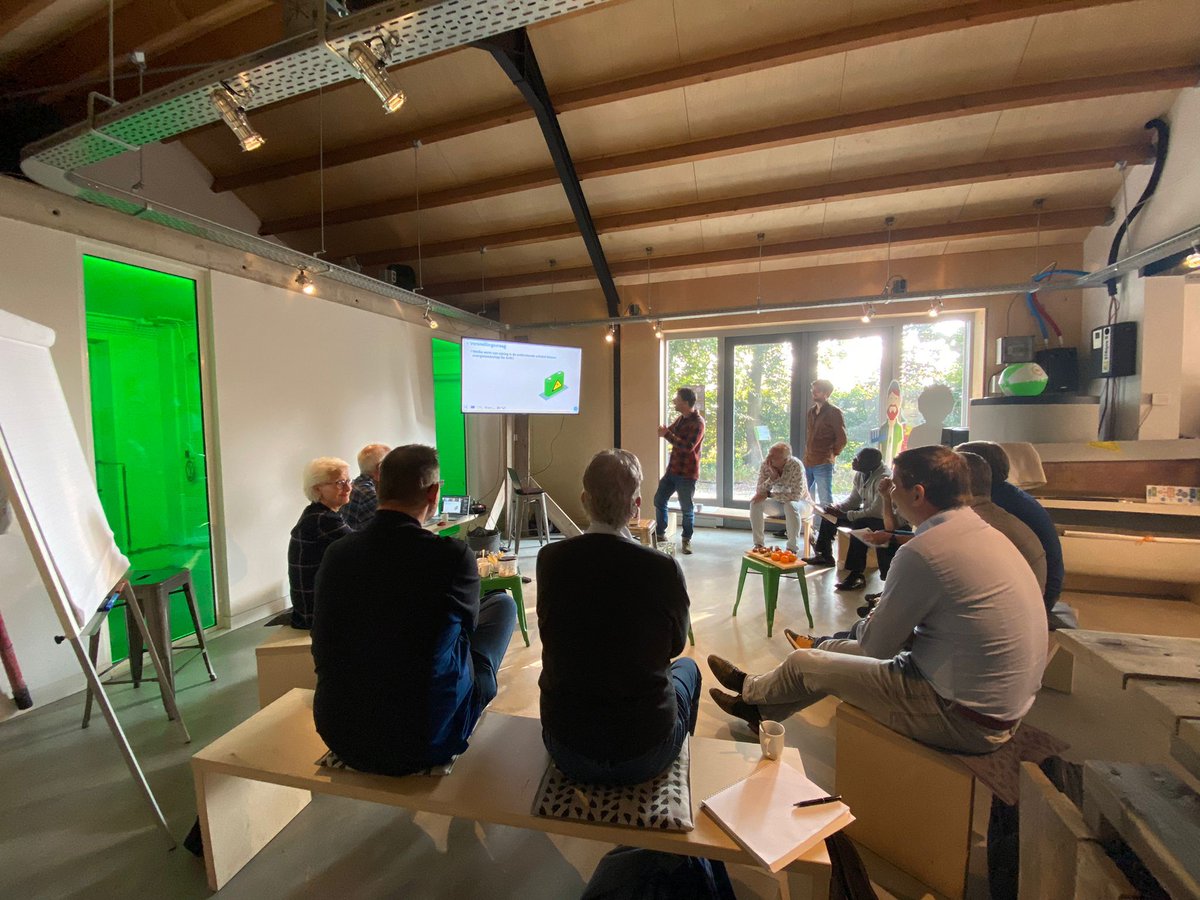 GvVersnellers's tweet photo. Met het #Gilde van #Versnellers bespraken we de mogelijkheden van #opslag van #energie.  Met presentaties over opslag met de #CESAR techniek,  #loodzuurbatterijen van #Battery Power Storage en de #optimalisatiestrategie van #Recoy. Falco gaat hiermee aan de slag. https://t.co/rw8MdZhw6g