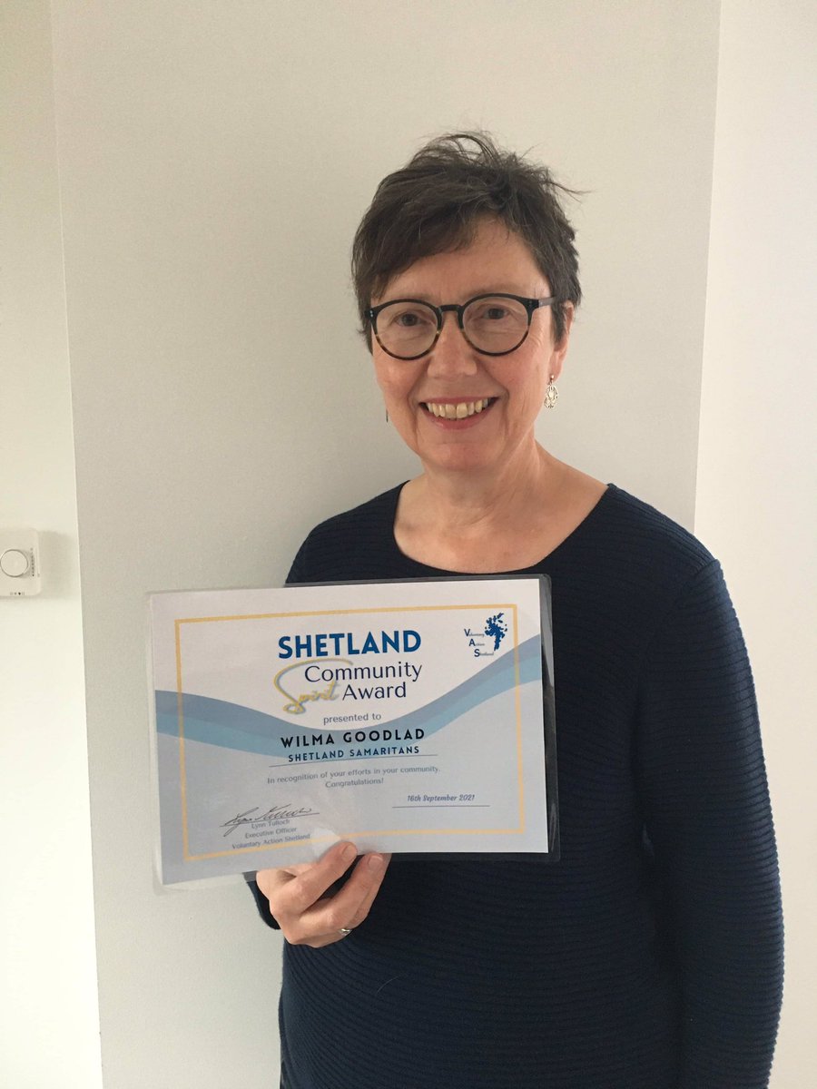 Congratulations to Wilma on receiving a @VShetland Community Spirit award for her outstanding work as branch director and providing mental health training to school pupils. Well done Wilma! 👏👏@ShetlandSams @Sams_Scotland @samaritans