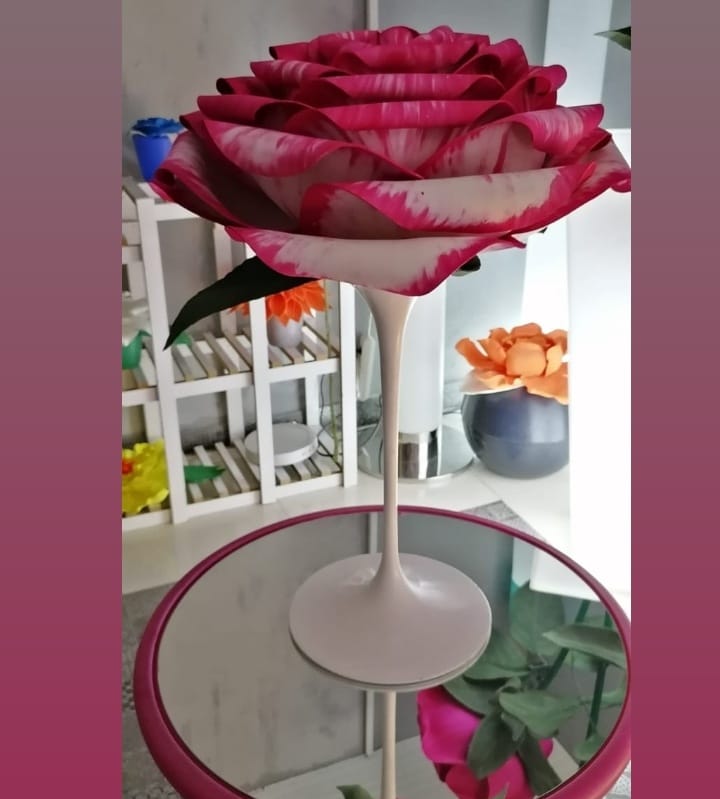 POLYPAN6's tweet photo. BÜYÜK BOY DEKORATİF ÇİÇEK

ÇİÇEKLERİN ÇAPI ORTALAMA 55 CM 
ŞAMDANLA BERABER ÇİÇEK BOYU 80 CM 

ÖZEL RENK VE BOYUTTA SİPARİŞ ALINIR

KİŞİYE ÖZEL ÜRETİM YAPILIR

DETAYLAR VE SİPARİŞLERİNİZ İÇİN DM 

#şamdan #organizasyonmalzemeleri #gül #event
#eventcompany
#eventdesign
#eventparty https://t.co/vIWtWbNZye