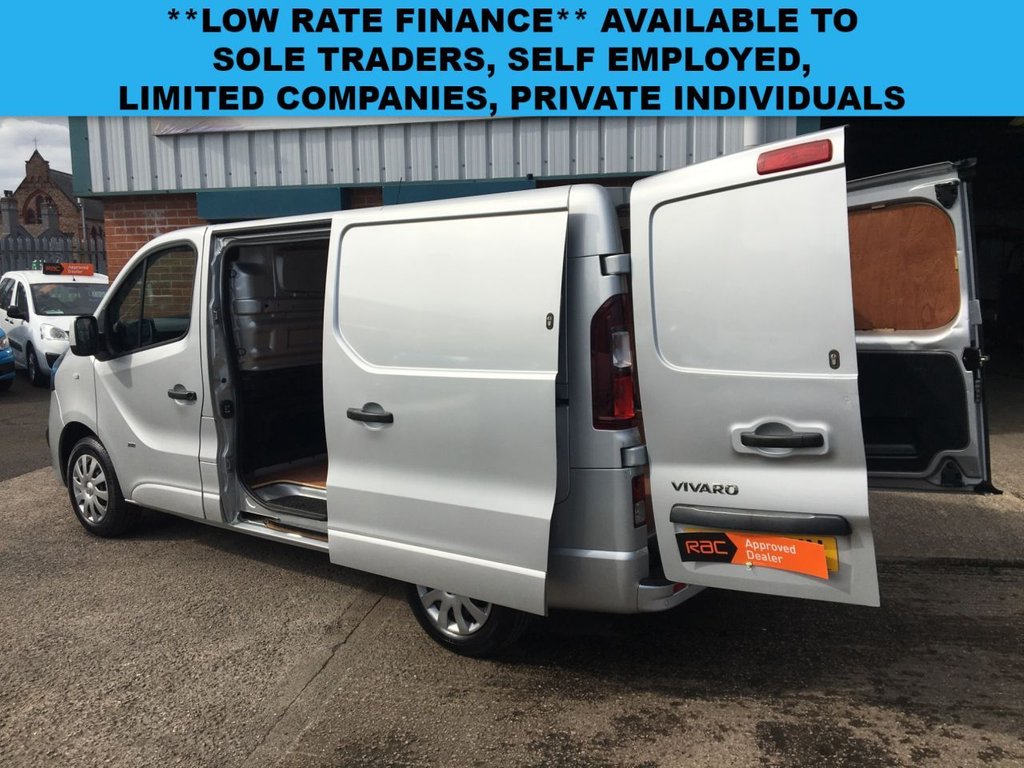 SimplyVanSales's tweet photo. Trade Focus!! Calling all electricians, plumbers, joiners VAUXHALL VIVARO SWB L1 H1 SPORTIVE 6SPD 120BHP ** EURO 6** TOP SPEC A/C https://t.co/CQcCaeMdH5 #manchester #vansales #vauxhall #euro6 #electricians #plumbers #joiners https://t.co/wJt50HSrOn