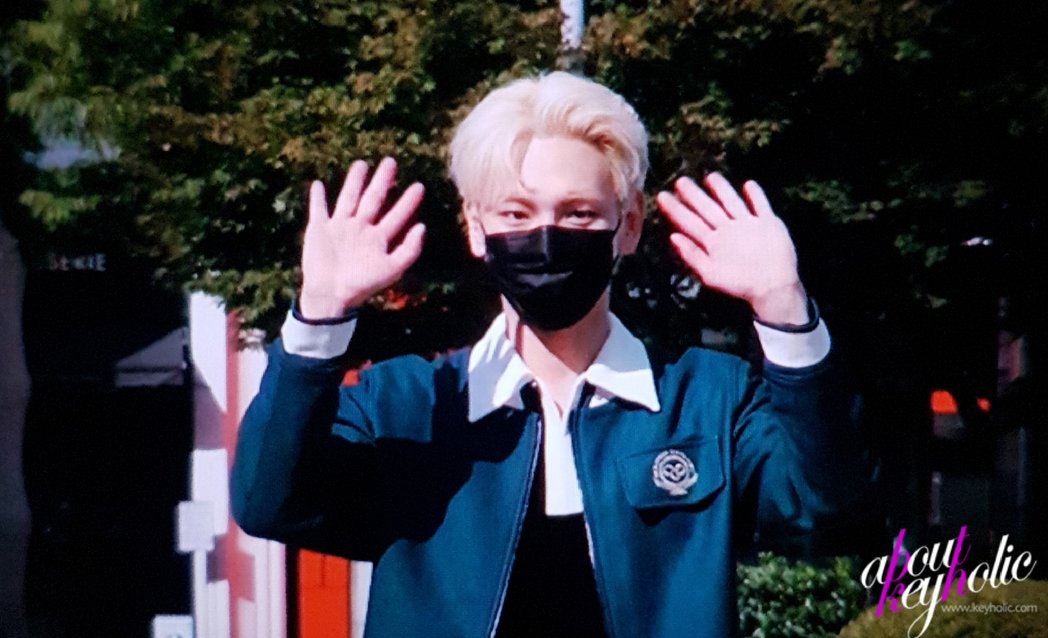 about_keyholic's tweet image. 210930 컬투쇼 출근 

#key #샤이니 #キー #BADLOVE #기범