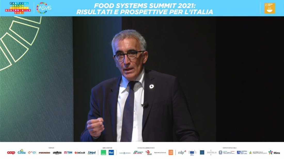 SantachiaraLab's tweet photo. 👉@AngeloRiccaboni #FestivalSviluppoSostenibile
Tre importanti risultati:
✅#Unitinelcibo:10 impegni delle imprese #agrifood
✅raccolta di #buonepratiche su piattaforma #POI con @ASviSItalia
✅supporto al self assessment delle aziende per verificarne l'allineamento agli #SDGs https://t.co/znPcCSkrPC