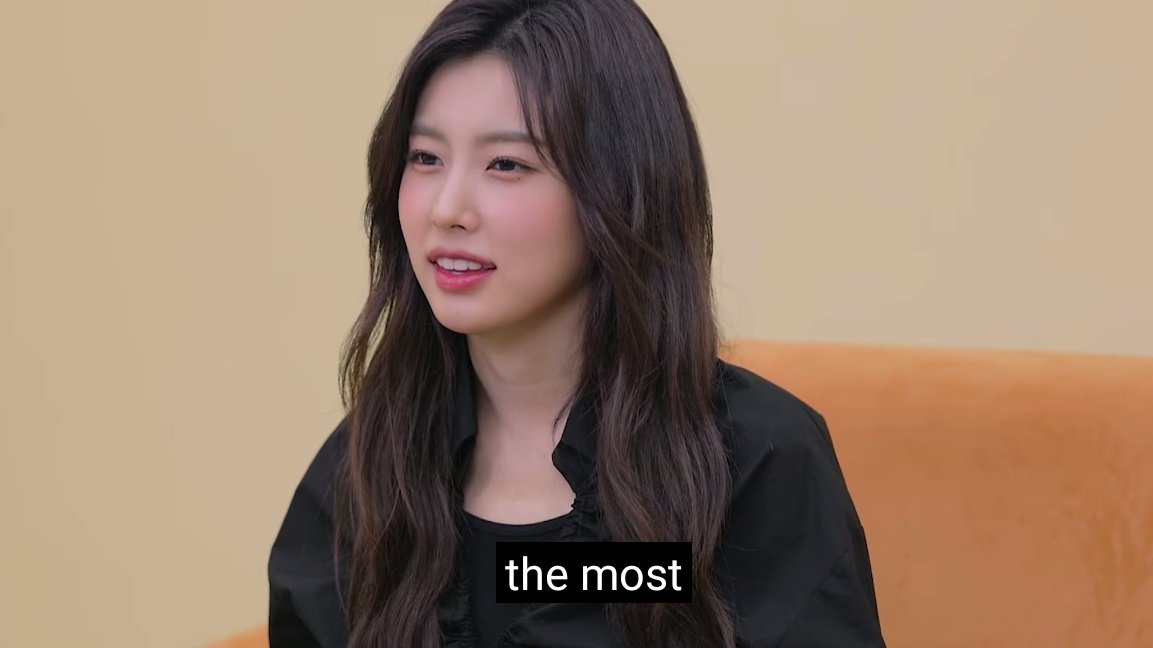 EYESONIZ0NE's tweet photo. hyewon likes blackpink, twice, stayc and the group she likes the most... IZONE 🤣😭 https://t.co/J6TlCQ1TIp