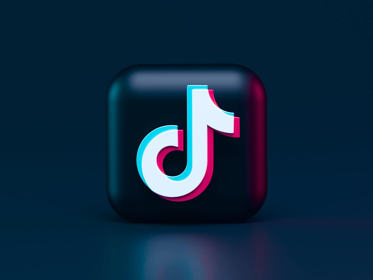 itguys_london's tweet image. Some companies in the US are now taking job applications through TikTok. Would you let someone apply for a job with just a video? | theverge.com/2021/7/7/22567…

#VideoJobApplications #TikTok #HopeYoureNotCameraShy