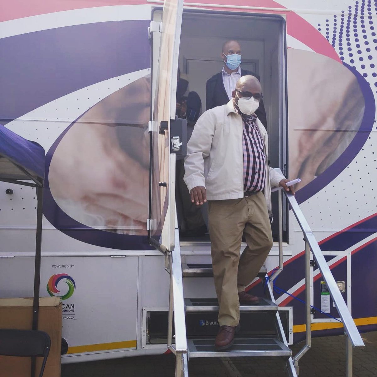 Minister T.W Nxesi visiting the Vaal Labour Centre in Eaton Mall to observe the services offered by the <a href="/UIFBenefits/">UNEMPLOYMENT INSURANCE FUND (UIF)</a> <a href="/deptoflabour/">Department of Employment and Labour</a> Mobile Bus.

#uifbus #accessibility #mobileservice #convenience #mobileoffice #amsuif