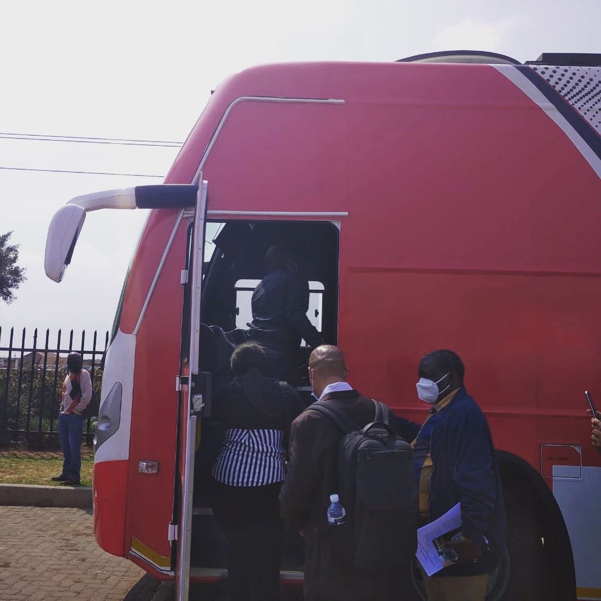 afrimobilityza's tweet photo. Minister T.W Nxesi visiting the Vaal Labour Centre in Eaton Mall to observe the services offered by the @UIFBenefits @deptoflabour Mobile Bus.

#uifbus #accessibility #mobileservice #convenience #mobileoffice #amsuif https://t.co/CAdTJMfkLJ