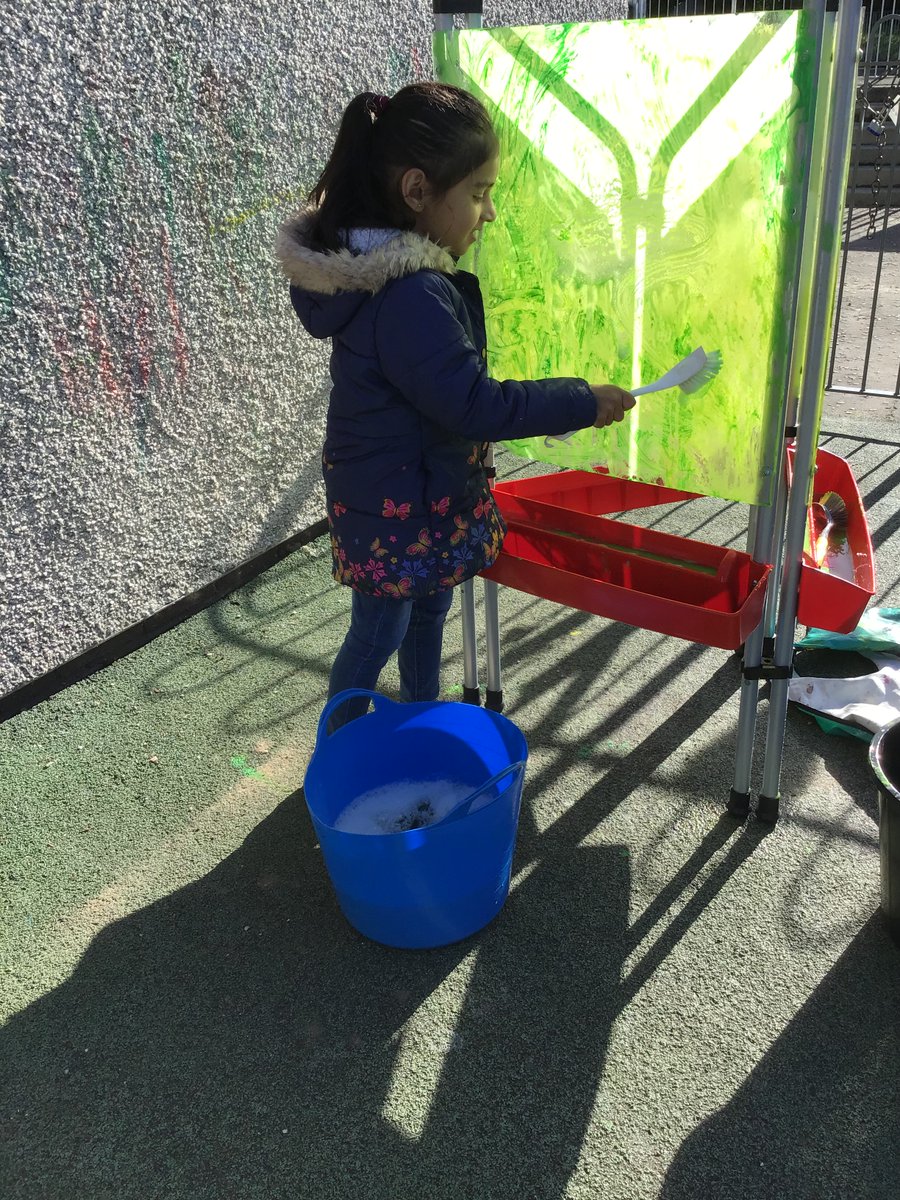 Caldercuilt's tweet photo. We have been re-cycling our water from the water tray to wash the outside easel. #cncloveslearning @EdISGlasgow @COP26 @LfSScotland https://t.co/eecT4nopmA