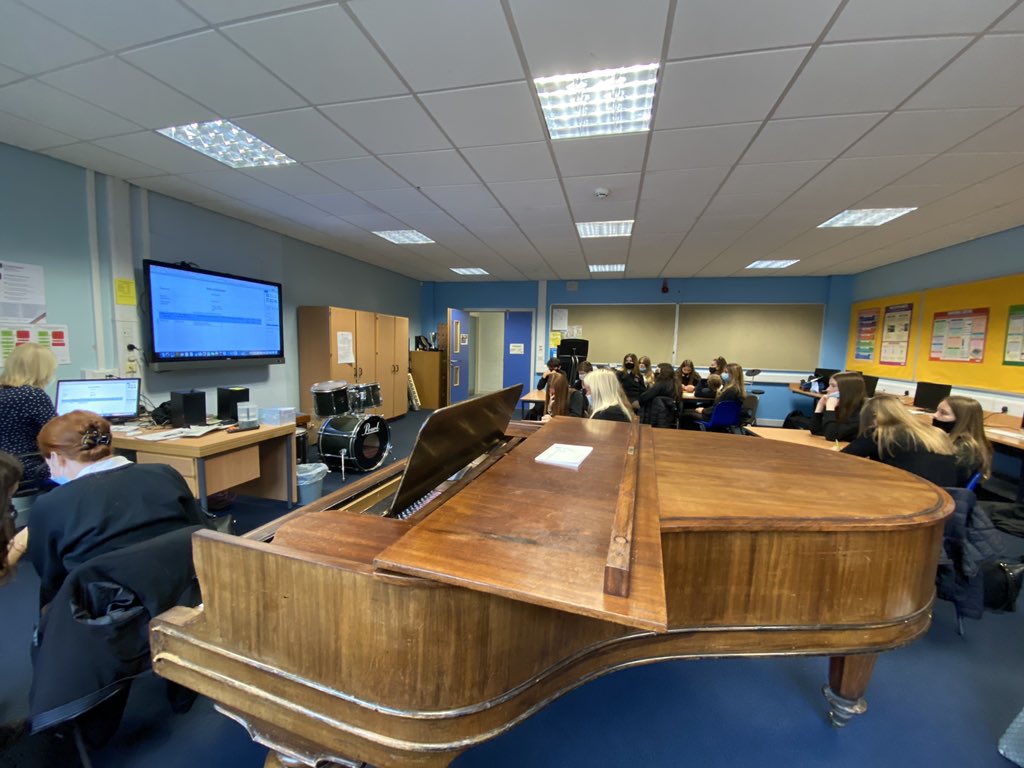 CHS_EventsS3's tweet image. We are doing a session on Risk Assessments for our Craigmount Carnival with our Business Manager Ms Bryce ⚠️⛔️📝 #healthandsafety  @CraigmountHS @MissMitchellMus