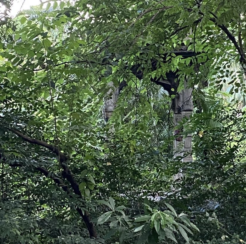 ammar_hamid's tweet photo. The Greek Demetrius Panioty came to Calcutta in 1849 as a writer for the Bengal Secretariat, and later became the Assistant Private Secretary to Lord Ripon. 

Lord Curzon ordered the construction of this water fountain, in his memory. 

More #heritage on https://t.co/oTWWYAW2Jq https://t.co/f50y7c0fic