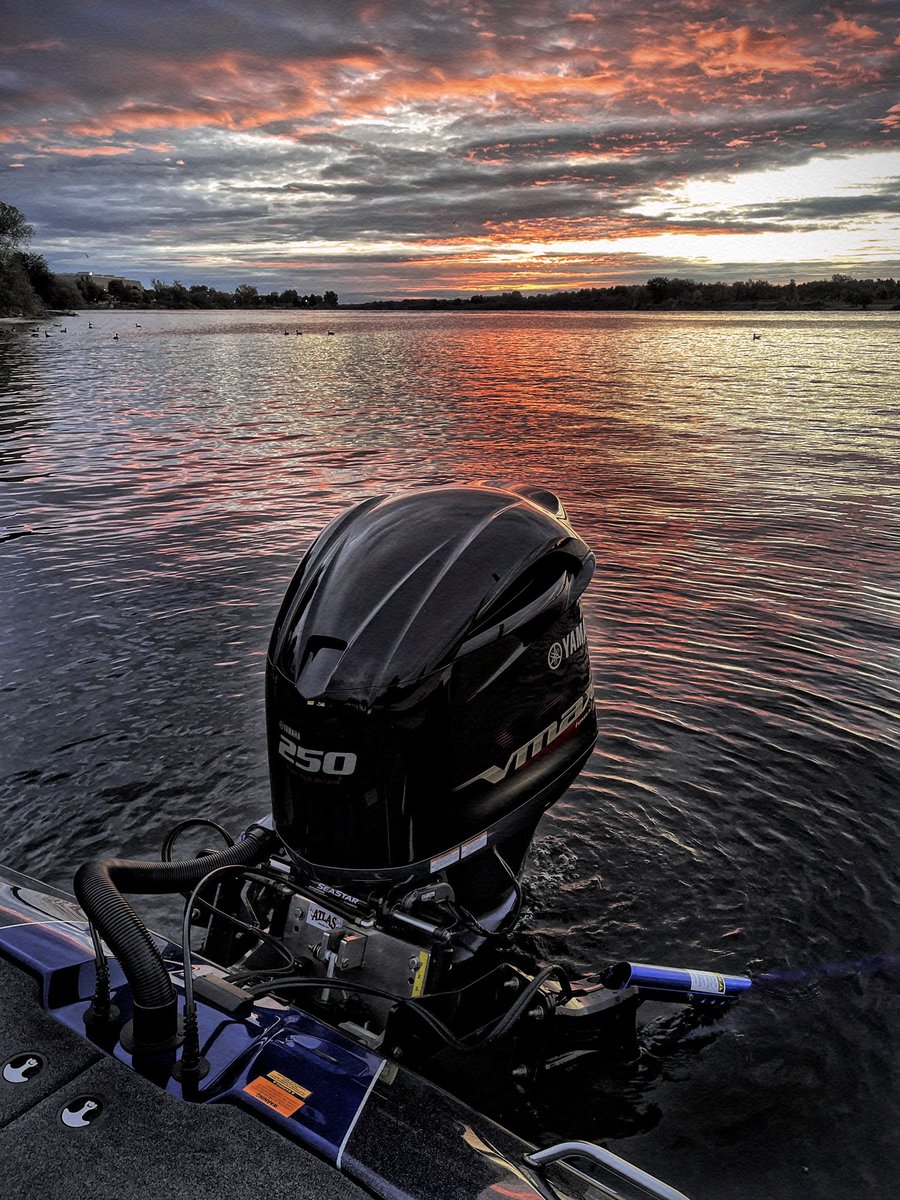 Poled down at Sunrise! #SwiftSilentSecure #PowerPole #YamahaMotorCanada #SkeeterBoats #ThePowerGarage #AtlasJackplate #THMarine #Sunrise