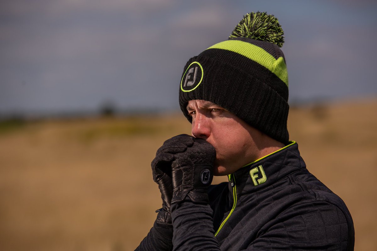 Express Golf tweet media