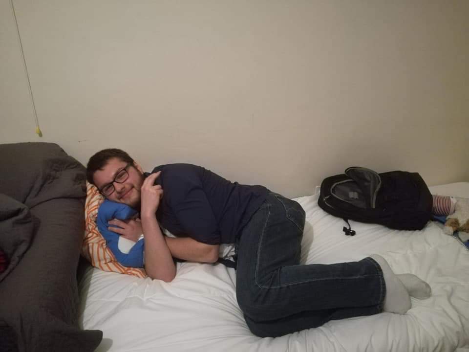 Aujourd'hui c'est l'anniversaire de môssieur <a href="/TidueSport/">Antonino "Tidu" Debilio #CanityeSport</a> l'esportif qui tient une structure esportive.

Bon anniversaire môssieur patron.

Ci-joint une photo non contractuelle.