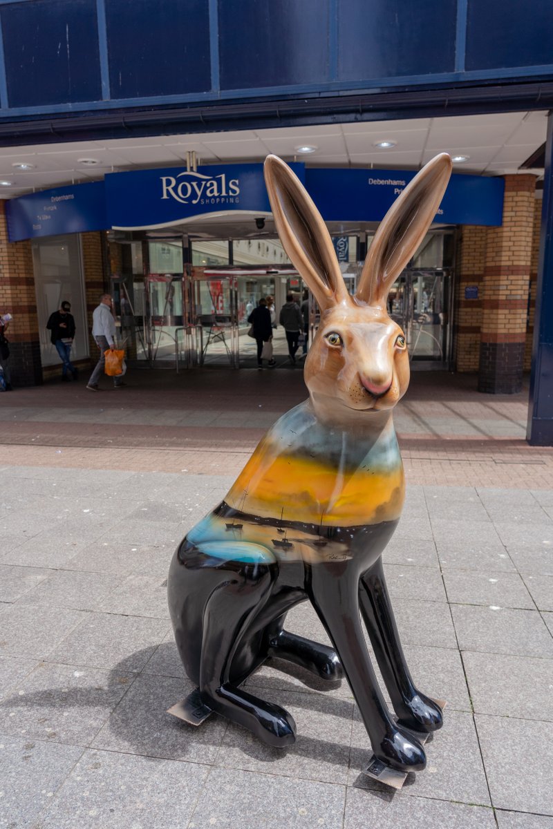 The big model hares that popped up around Southend have fetched nearly £250,000 pounds at auction. It means the project as whole has raised £447,000 for Havens Hospice! (Pic: <a href="/HaresAboutTown/">Hares About Town</a>)