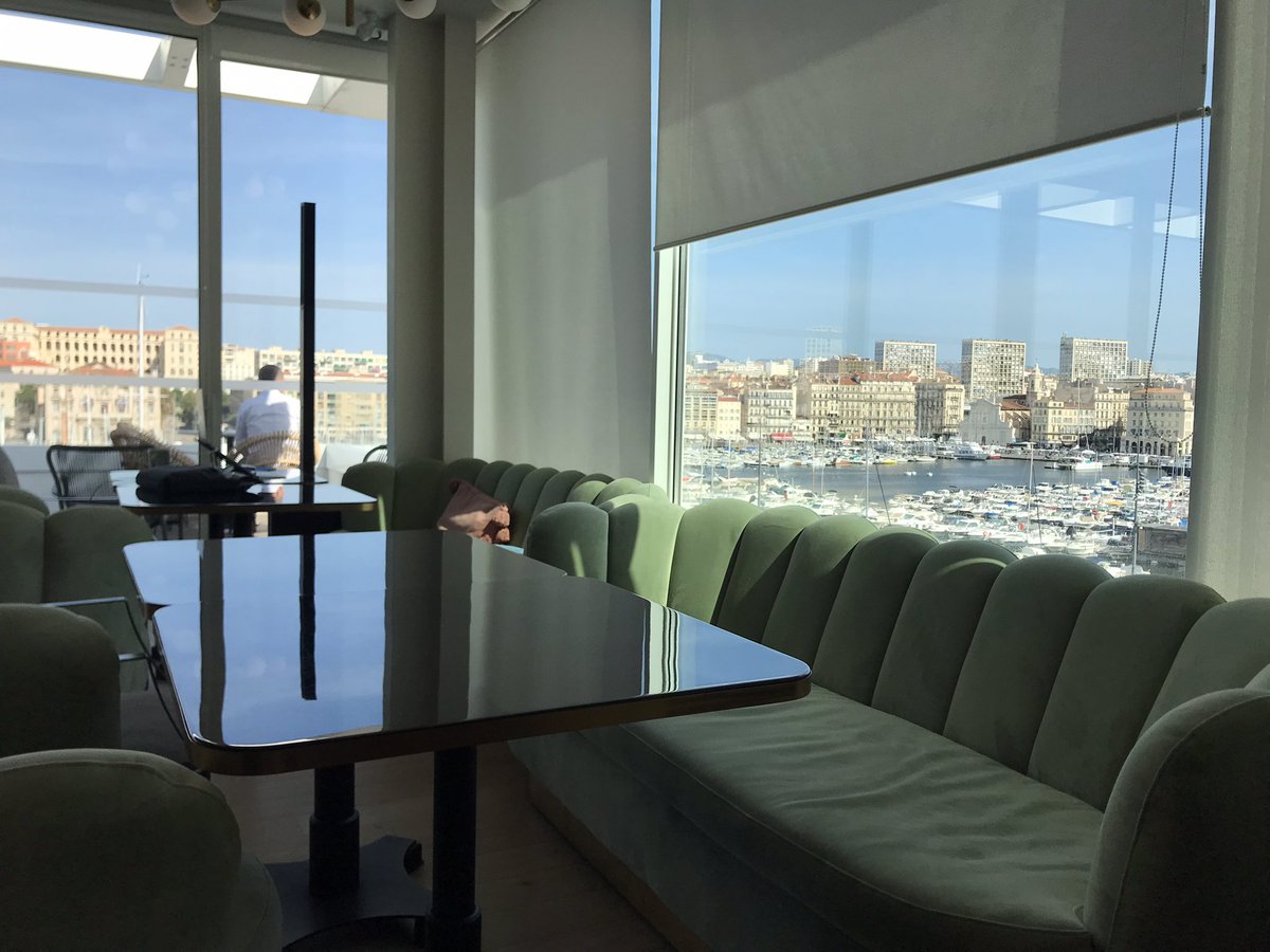 Se rapprocher de la nature même au boulot , tisser des liens 🤩.! Desk with a view <a href="/NowCoworking/">Now Coworking</a> Merci pour l’accueil