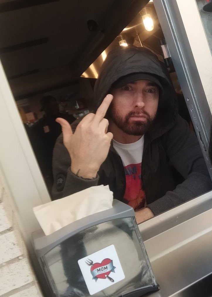 ladbible's tweet image. 🍝 - Eminem's restaurant 'Mom's Spaghetti' has officially opened and he turned up to take order on opening day.