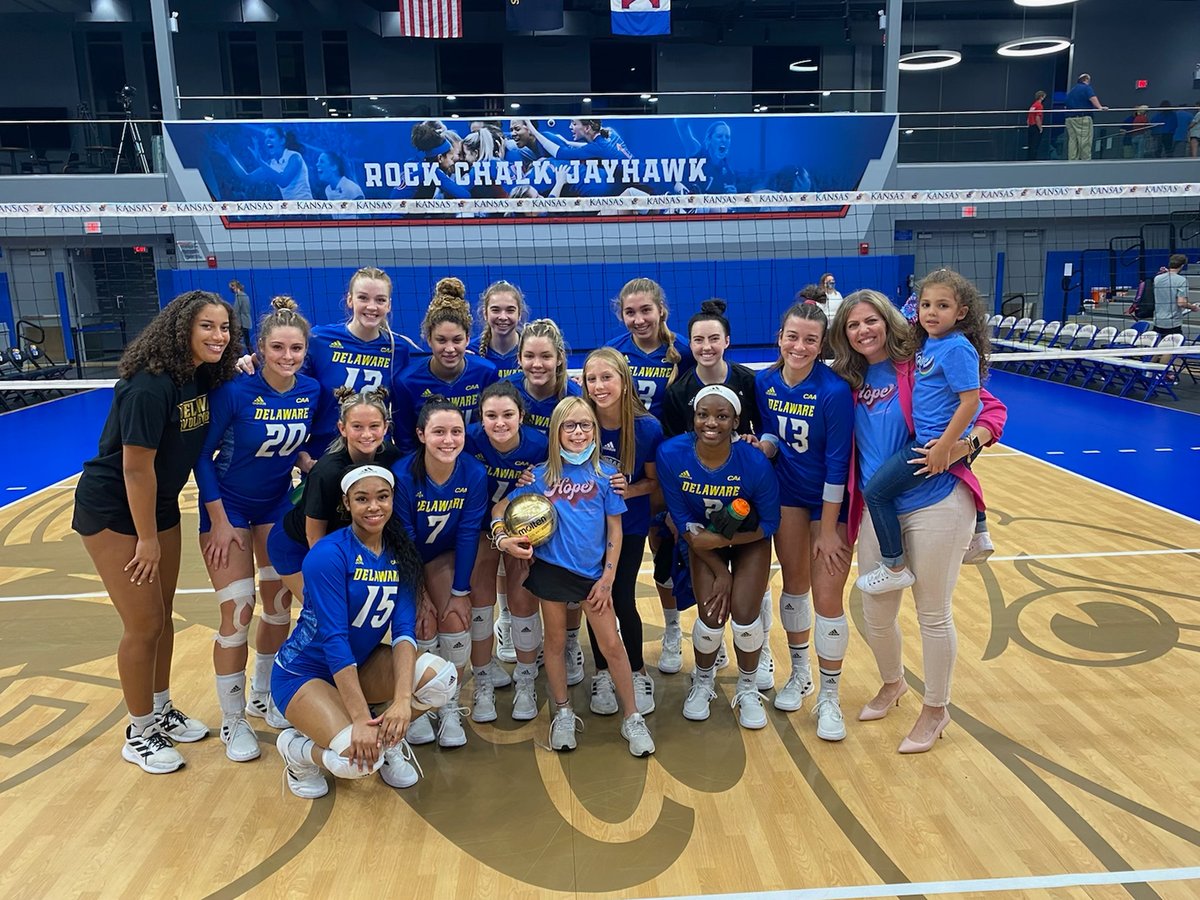 Delaware_VB's tweet photo. As #ChildhoodCancerAwarenessMonth comes to a close, head coach @MatthewsSara shares #SoMuchHope: The Callyn Stanley Story 🎗💛🎗

🗞️https://t.co/QCd4dZcuEa https://t.co/IL97IX7X7F