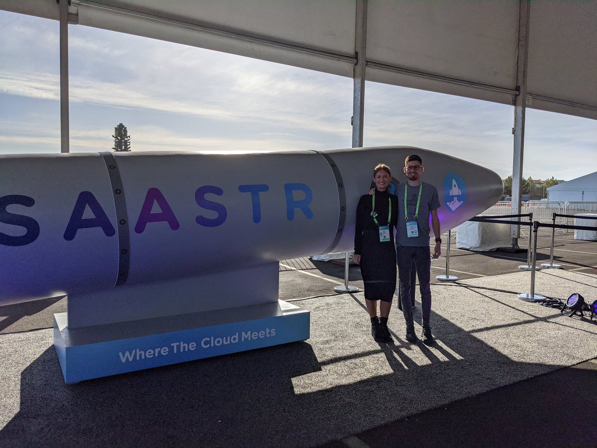 alexbass's tweet photo. Wrapping up day 3 of #SaaStr2021
Listened to an amazing panel with @shishirmehrotra (CEO @coda_hq), joined a stellar "braindate" by @janrezab on how he grew his company to $100m ARR, met some great startups, made some lifelong friends, and closed off the night on a yacht! #SaaStr https://t.co/d5vHTIasLR