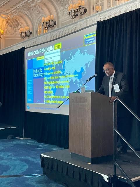 #BubbleMtg2021 - Kassa Darge <a href="/ChildrensPhila/">Children's Hospital</a> discusses compendium of info from 22 review articles, 81 authors, 40 institutions, &gt; 300 printed pages, 40 tables, and 597 figures. #CEUS <a href="/stanczak_maria/">Maria Stanczak</a> <a href="/BubbleTechChris/">Christine Merrill</a> <a href="/HeartDocSharon/">Sharon Mulvagh MD FRCPC FASE FACC</a> <a href="/icus_society/">ICUS_Society</a>