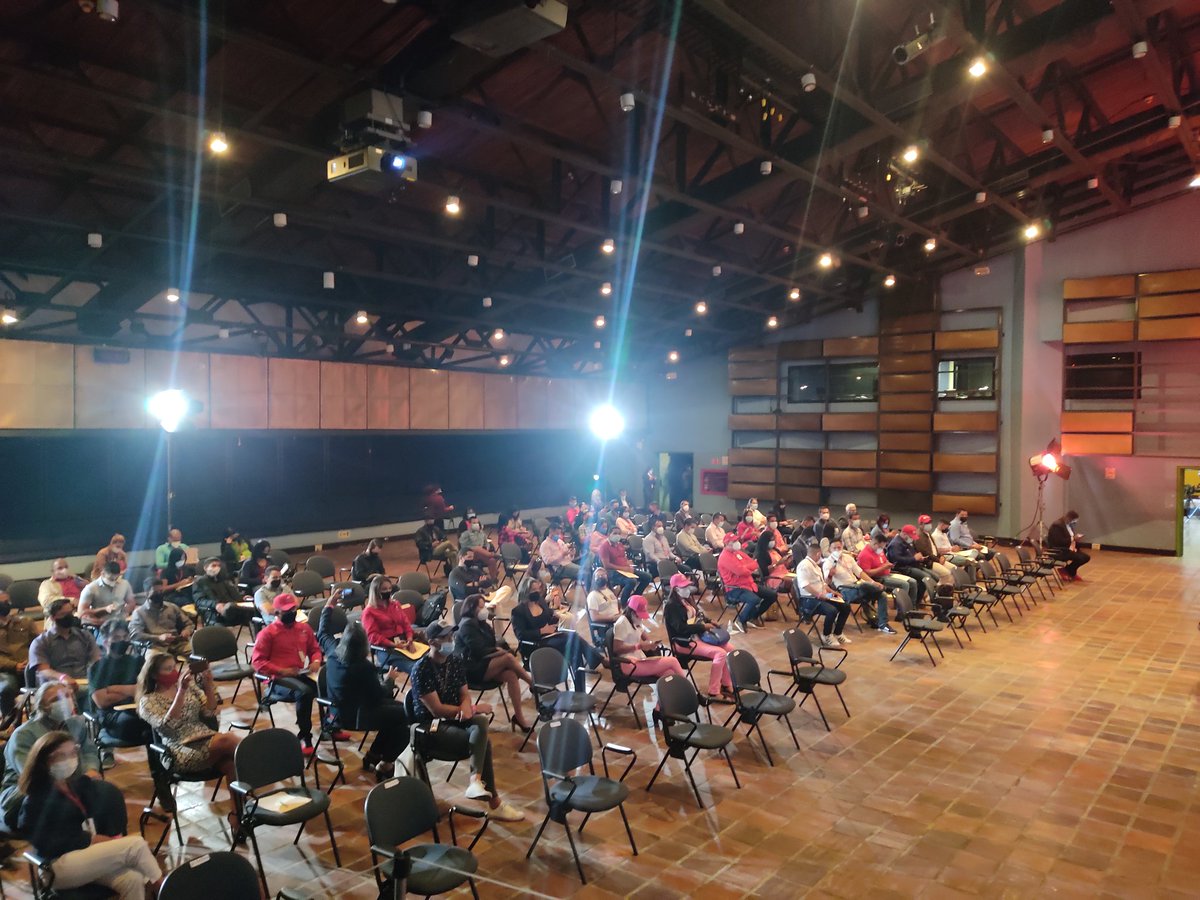 🇻🇪📑 Inició el 1° Congreso Internacional de los Hidrocarburos desde PDVSA, La Tahona, con la Ponencia de Erwin Hernández, Vicepresidente de Asuntos Internacionales de PDVSA.