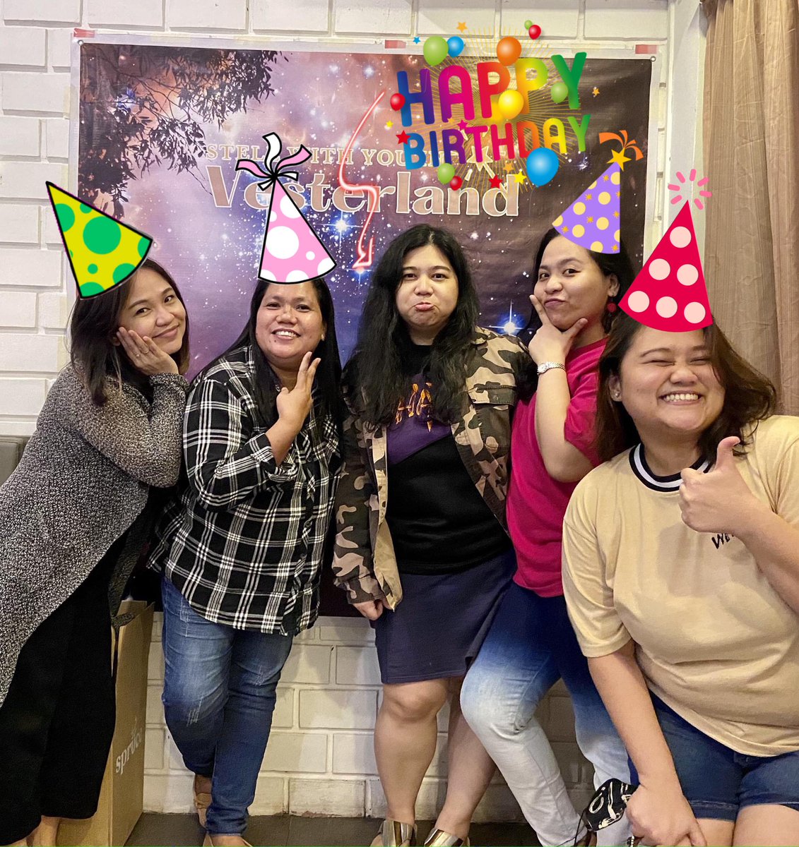 QSisberries's tweet photo. Before the day ends, di pwedeng wala neto. Happy happy birthday, Admin J! Throwback and edited photo with Tita @MyleneAjero para masaya. 🥳 Hope you enjoyed your day! Mahal ka namin, sobra! 💛

@SB19Official #SB19 https://t.co/itBlf1fkkN