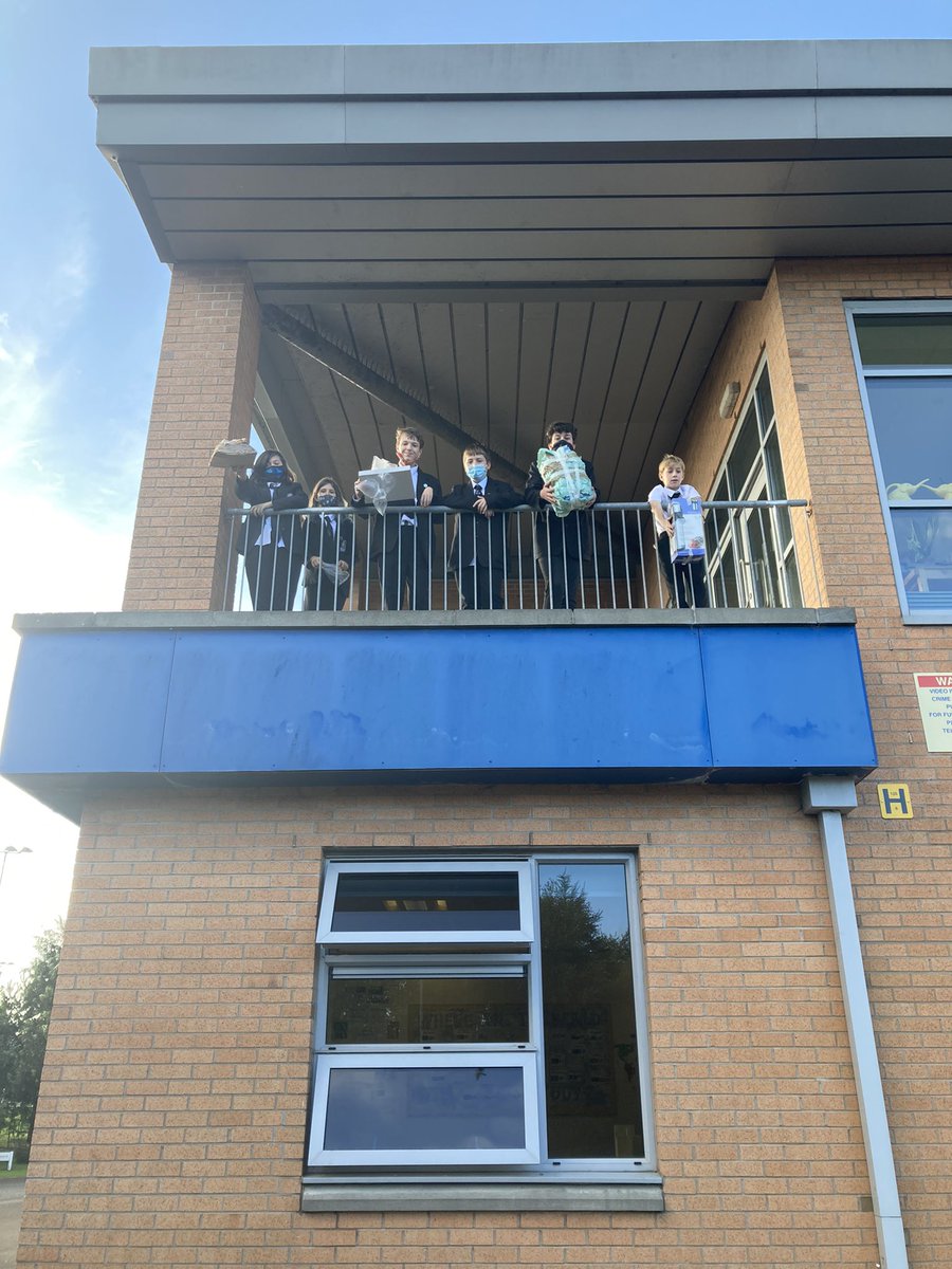 AlvaSTEMLeaders's tweet photo. Yesterday our YSL launched their egg drop!🍳 some survived the drop off the balcony…but we also had a few casualties 💀@AlvaBiology @MissTripp11 https://t.co/lT4qAeGmBv