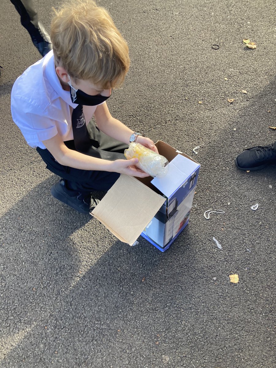 AlvaSTEMLeaders's tweet photo. Yesterday our YSL launched their egg drop!🍳 some survived the drop off the balcony…but we also had a few casualties 💀@AlvaBiology @MissTripp11 https://t.co/lT4qAeGmBv