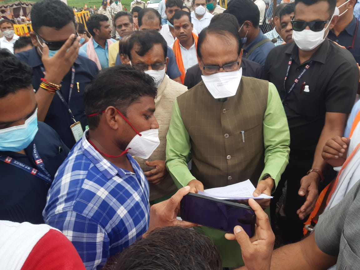 @GarimaLokniti <a href="/ChouhanShivraj/">Shivraj Singh Chouhan</a> <a href="/Indersinghsjp/">इन्दरसिंह परमार</a> आपको ओर आपकी टीम ने चयनित शिक्षक संघ जिला अलीराजपुर की और से शुक्रिया