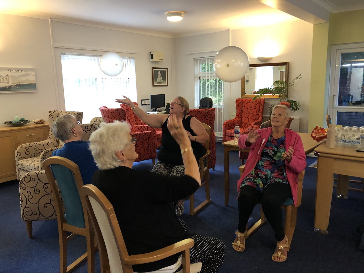 hapiCymru's tweet photo. Today we launched our ‘Move and Munch’ project in partnership with @ValeSportsTeam and Rise Life where we were able to link 4 of @NewyddHousing’s sheltered accommodation schemes by using their portals to exercise together  @CV_UHB @mmewcav #health #digitalinclusion https://t.co/Mc4Fjbexol
