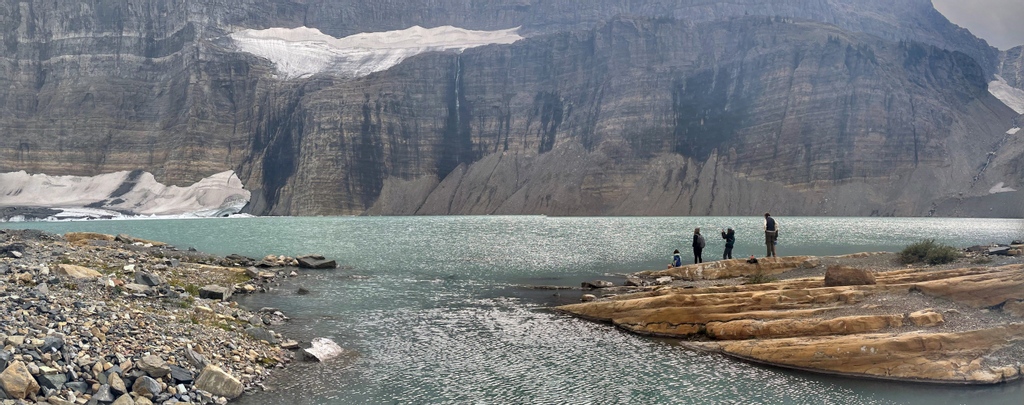 umt_ccs's tweet photo. CCS and faculty spent a weekend in Glacier NP learning about the park's history, geology, &amp; importance in the traditions and lives of the Blackfeet and Salish.
📸 Junior Burks https://t.co/cMRhCcMSxZ