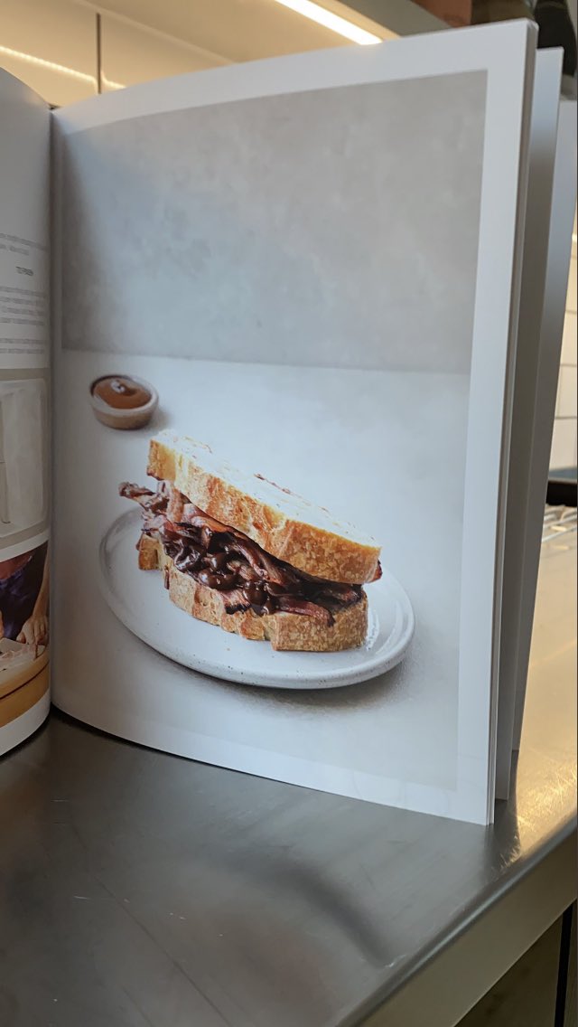 Agamemnon Jones tweet media