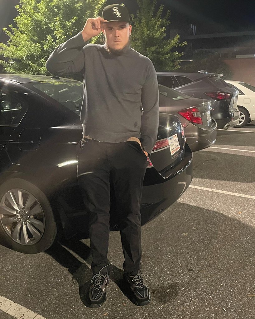 Jamiedatguy25's tweet photo. Big body Benz, ‘member I used to be dusty🌐🃏 https://t.co/n5wMqLb1eh