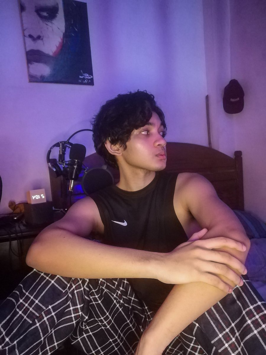 pee_wolf's tweet image. HBD. Wake up