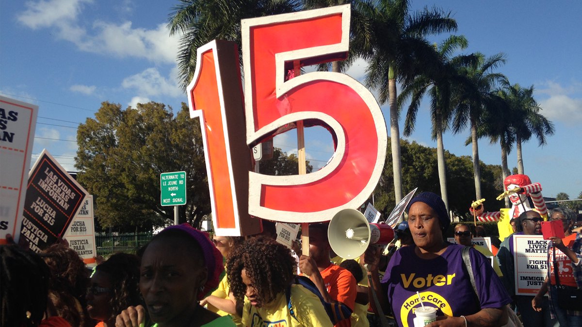 Show_Me15's tweet photo. Today, Florida is getting a raise! Low wage workers organized and worked hard to win $15/hr in Florida. But too many states are still stuck at $7.25/hr. We’re calling on Congress to do the right thing and raise the federal minimum wage to $15/hr NOW. #FLfor15 #Fightfor15 https://t.co/ZlSmJ21uJF