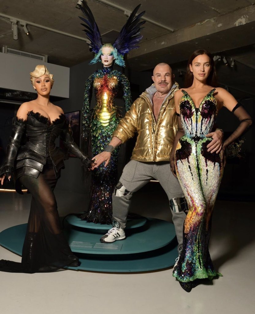 Fan Account | #BLM 💎❤️‍🔥 on Twitter: "Cardi with Irina Shayk and Thierry Mugler at the opening of Mugler's Costume Exhibition for Paris Fashion Week (September 28th, 2021). https://t.co/tE9Cgah6yP" / Twitter