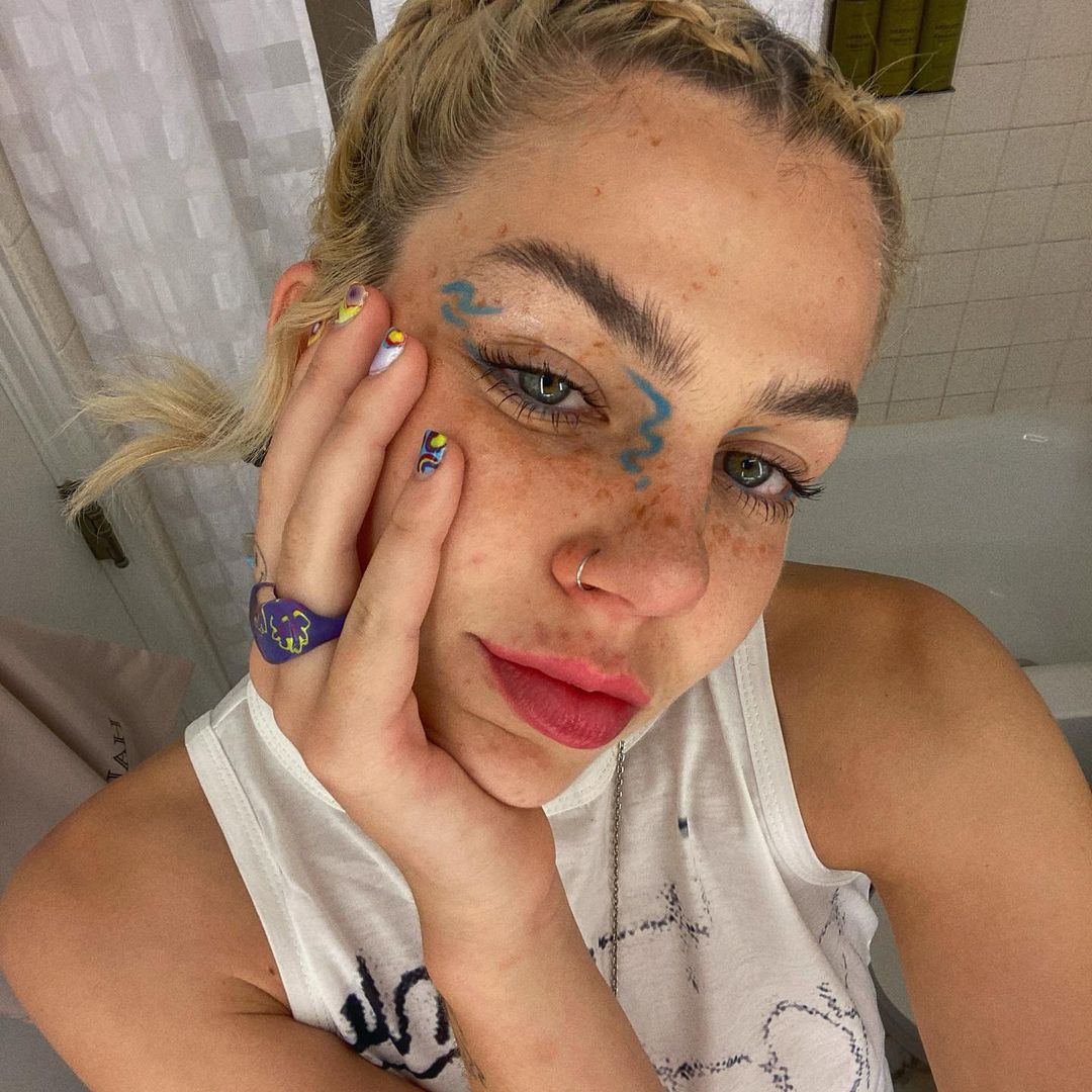 instagram's tweet image. “I think it’s sick to do something and not care what anyone has to say about it — doing something purely because you enjoy it and it’s your way of expressing yourself.” —Multi-hyphenate entertainer @emmymhartman
 
instagram.com/p/CUc7tBPFXvP/