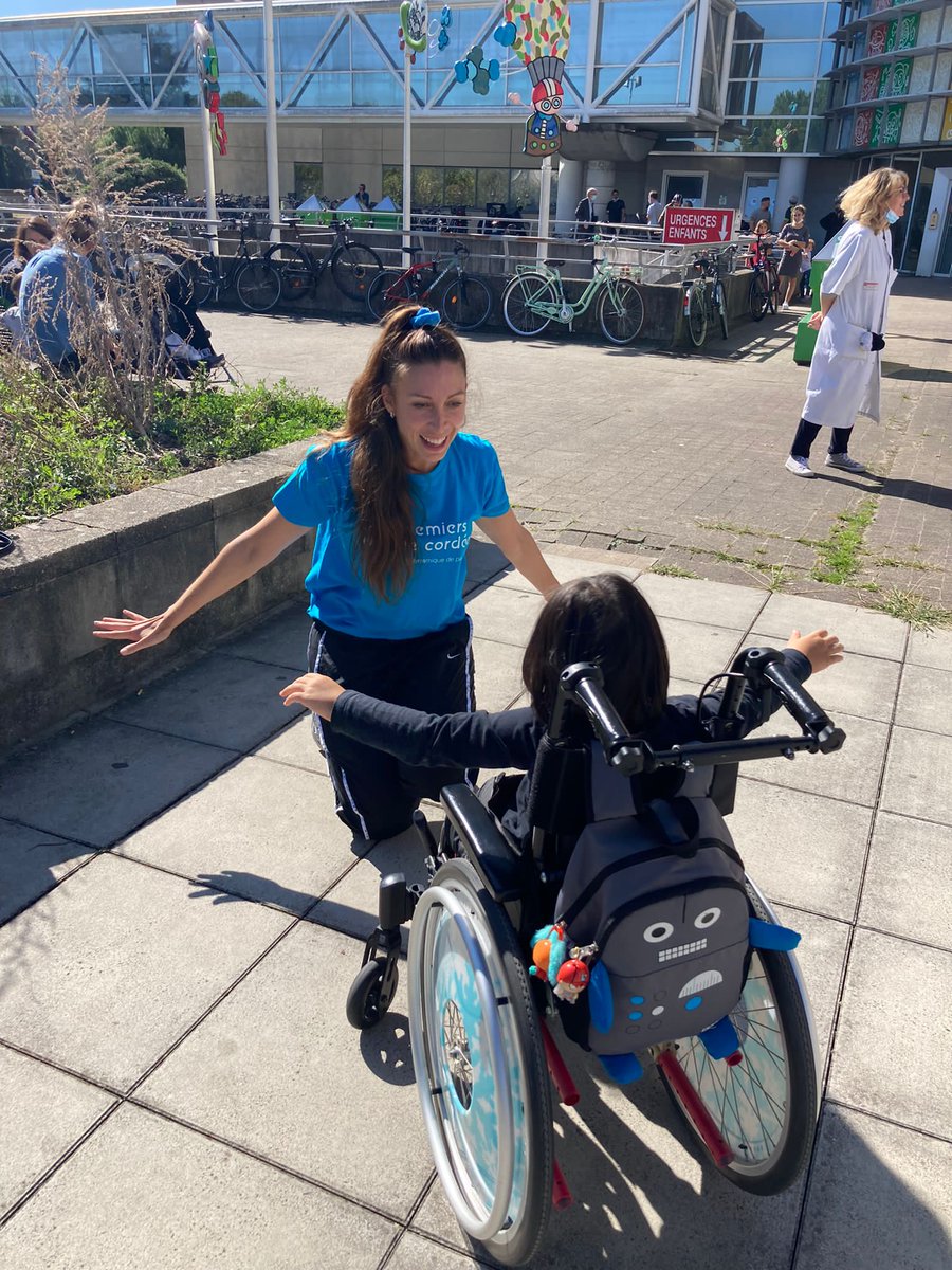 De son côté, <a href="/SilviaNofficiel/">Silvia Notargiacomo</a> était au <a href="/CHUBordeaux/">CHU de Bordeaux</a> ! 💃🔥🕺
Une double dose de #DanceTour et des enfants toujours aussi ravi de se défouler, s'amuser et donner le meilleur d'eux même