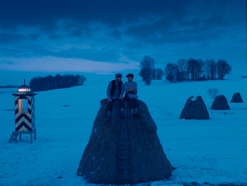 THE GRAND BUDAPEST HOTEL (2014) 

Cinematography by Robert D. Yeoman 
Directed by Wes Anderson
Explore more shots in our database: ops.fyi/ShotsDB