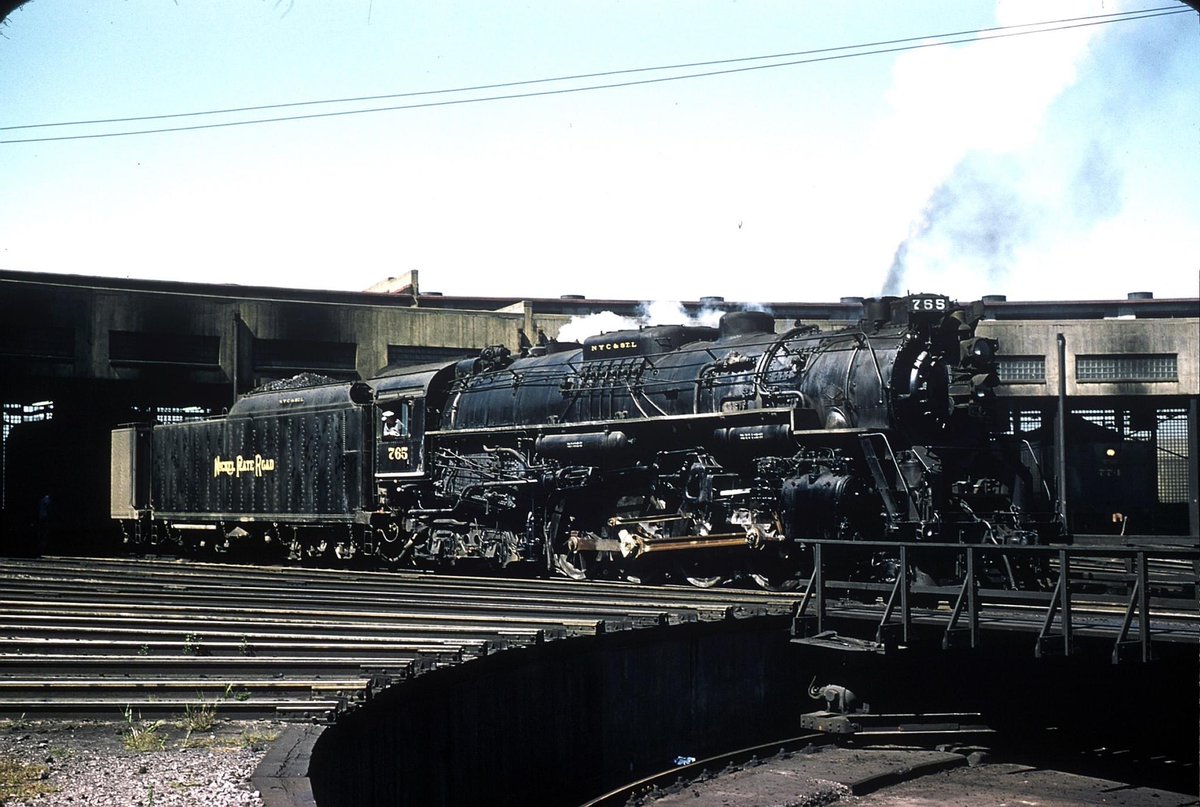 FortWayneRails's tweet photo. .@NickelPlate765’s 15 year career on the railroad meant it spend plenty of time in Bellevue, Ohio. Just over 20 years after steam had been retired on the railroad, the locomotive would spend several seasons at its old stomping grounds #ThrowbackThursday https://t.co/xuW34Z4IBf