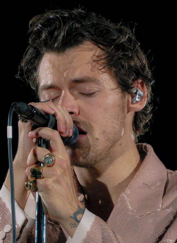 bfhstyles's tweet photo. prettiest angel https://t.co/KmnN0Fl8LC
