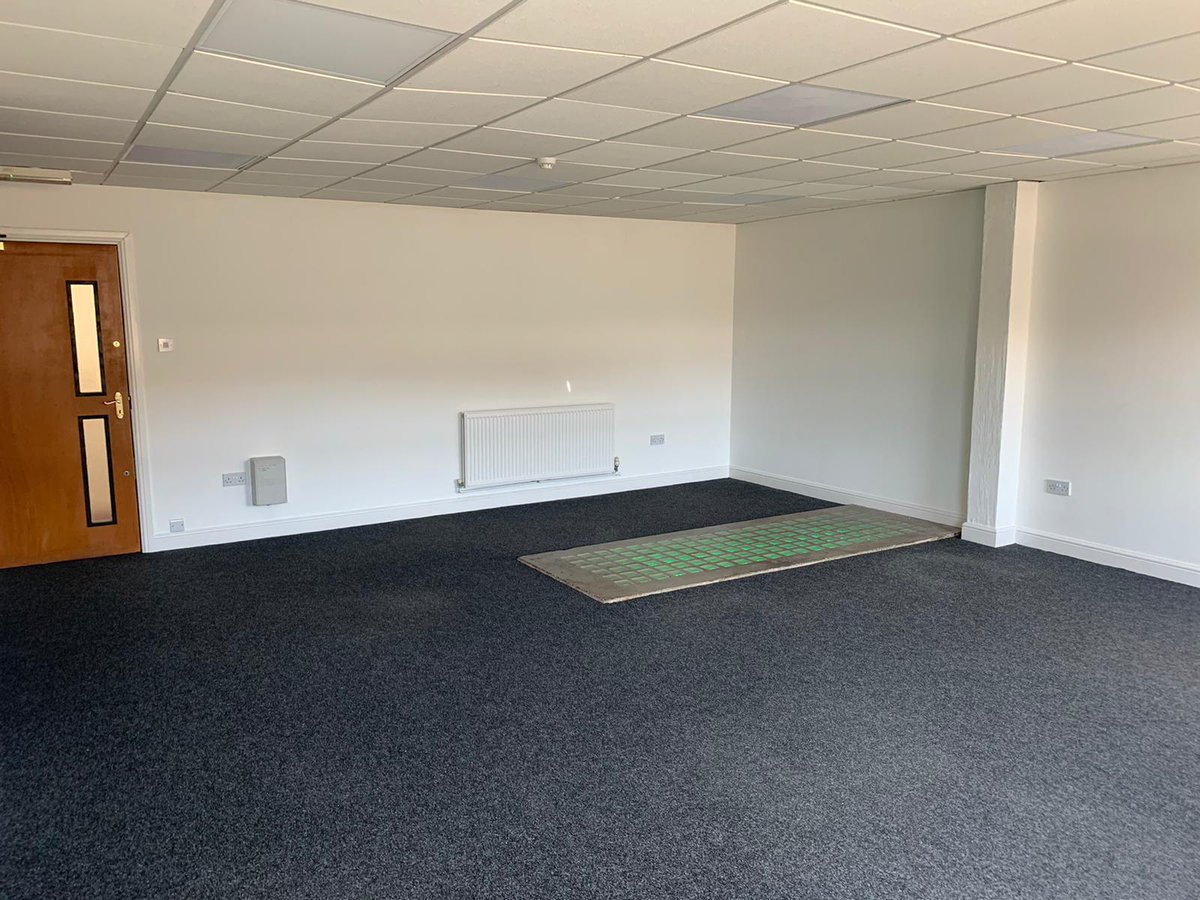 Urban_WorkSpace's tweet photo. Come and join our Branston Court family! You'll work alongside other passionate businesses and be a part of our little community in the heart of the #BirminghamJQ.

This lovely space could be yours for just £900/m and is located around our beautiful courtyard. https://t.co/cUc4f4gPHH