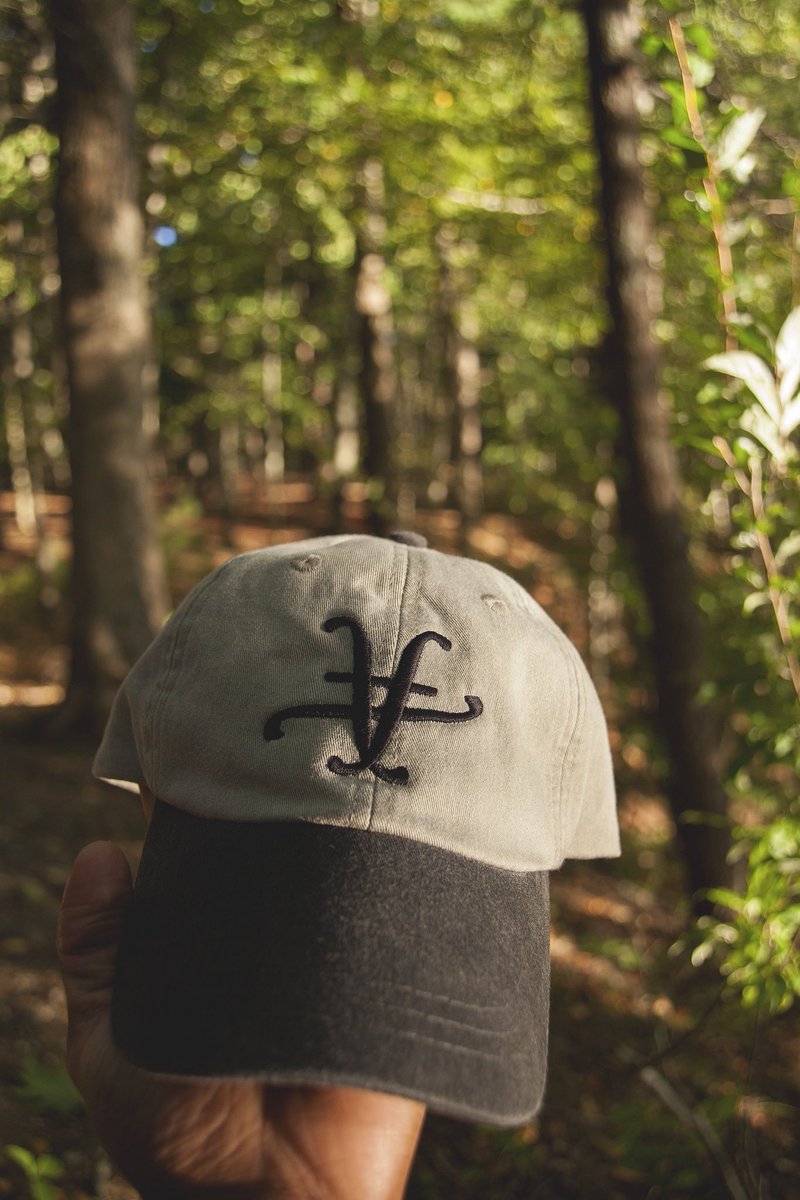 Foundforfocus's tweet image. New hat color ! Washed pigment - dyed: stone &amp;amp; black FoundforFocus hat 🔥 now available. #clothing #brand #hats #clothingbrand #shirts #hoodies #photography #nature #photooftheday #photographer