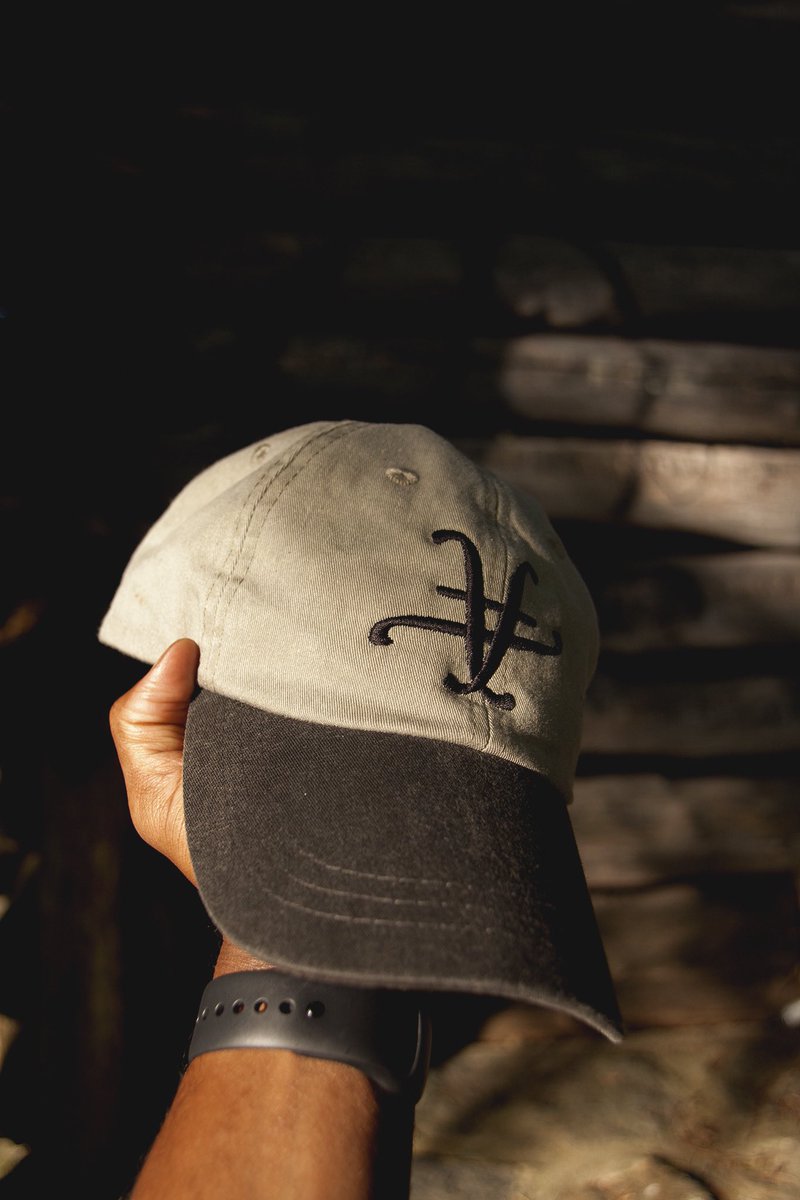Foundforfocus's tweet image. New hat color ! Washed pigment - dyed: stone &amp;amp; black FoundforFocus hat 🔥 now available. #clothing #brand #hats #clothingbrand #shirts #hoodies #photography #nature #photooftheday #photographer