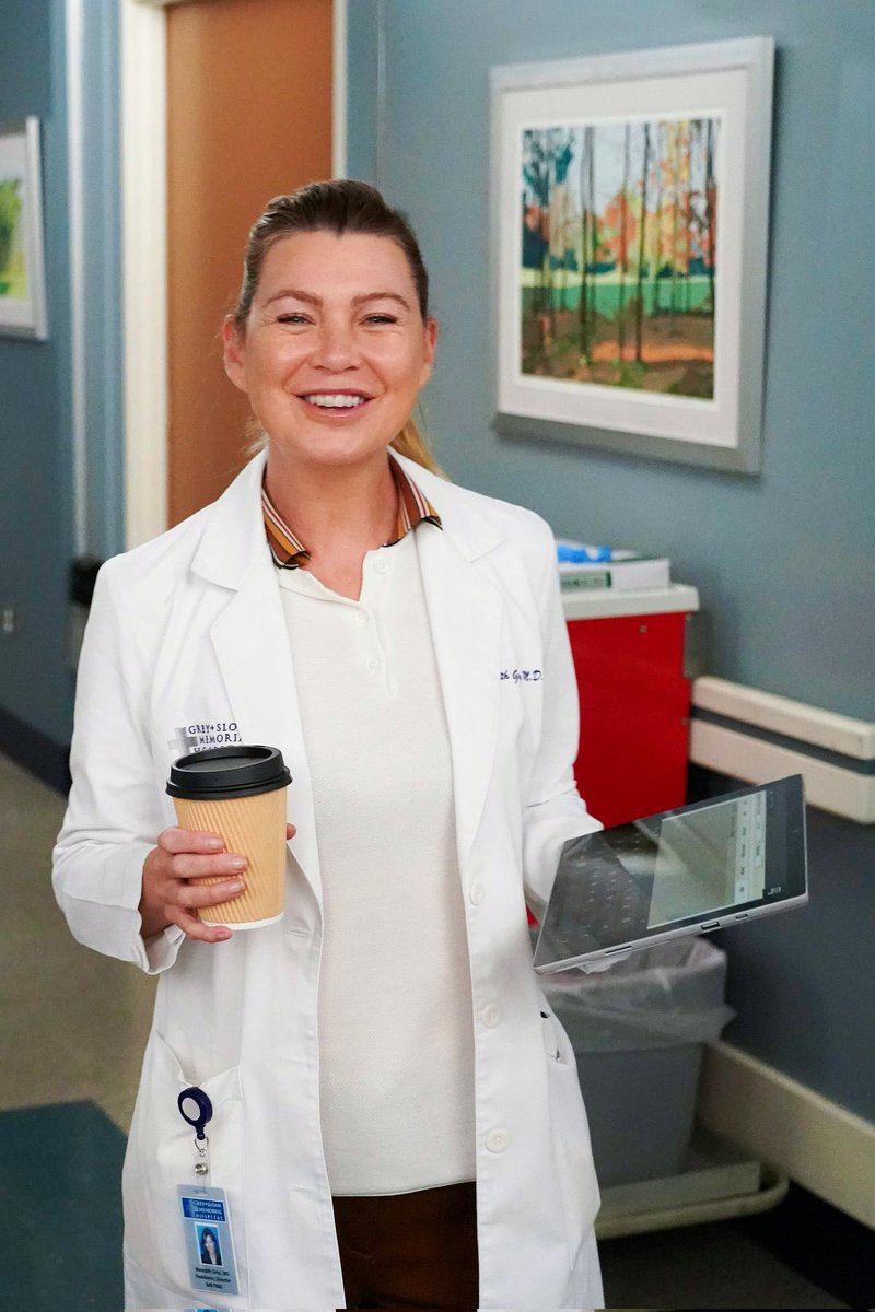 The_GreyMethod's tweet photo. GREY’S ANATOMY SEASON 18 IS 
BACK TODAY!!! ❤️😍 https://t.co/LUhvjj7FL5