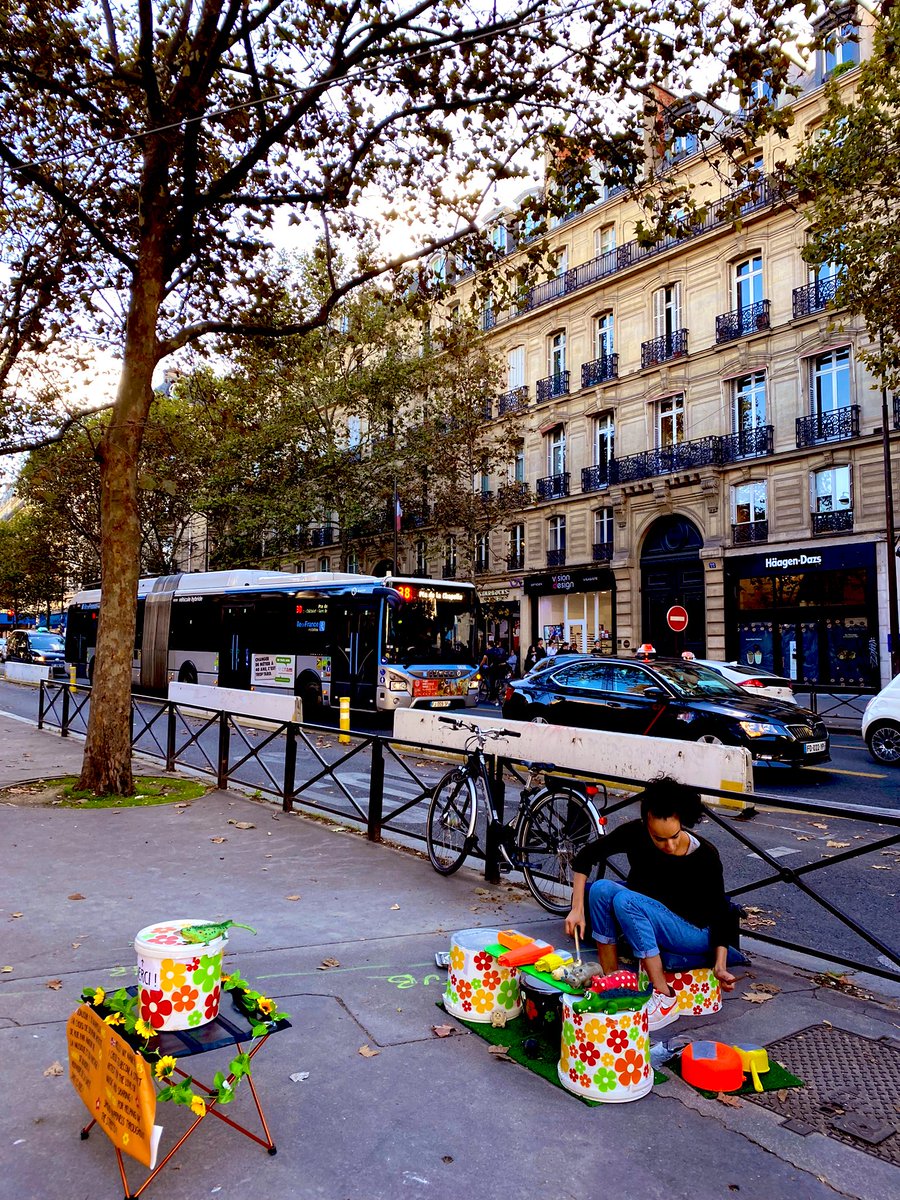 Seyahat satın alırken bizi zenginleştiren tek şeydir ..🐬 Travel is the only thing you buy that makes you richer ..” 🐬
#WorldTourismDay2021 #paris #mylife