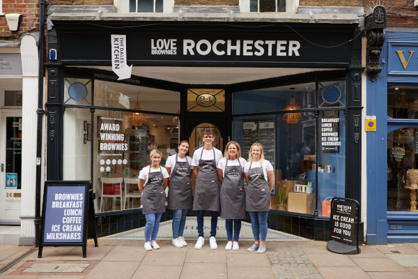 <a href="/Love_Brownies/">Love Brownies</a> is now serving customers at their two new #franchise locations of Rochester and St. Albans!

That puts their total number of #franchisees to 15 with further expansion planned before the end of 2021!

franchisesupermarket.co.uk/love-brownies-…

#beyourownboss #franchiseopportunities