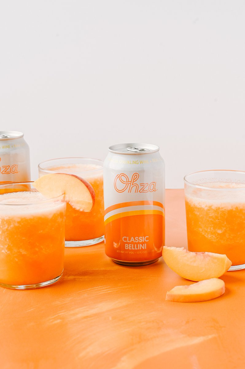 breehester28's tweet photo. Frozen Ginger Peach Bellinis are refreshing and full of peach flavor. Ginger simple syrup, frozen peaches, orange liqueur, and Ohza Classic Bellini blended to make the perfect frozen cocktail. @ohzamimosas #ad https://t.co/zDR3gMMdgJ