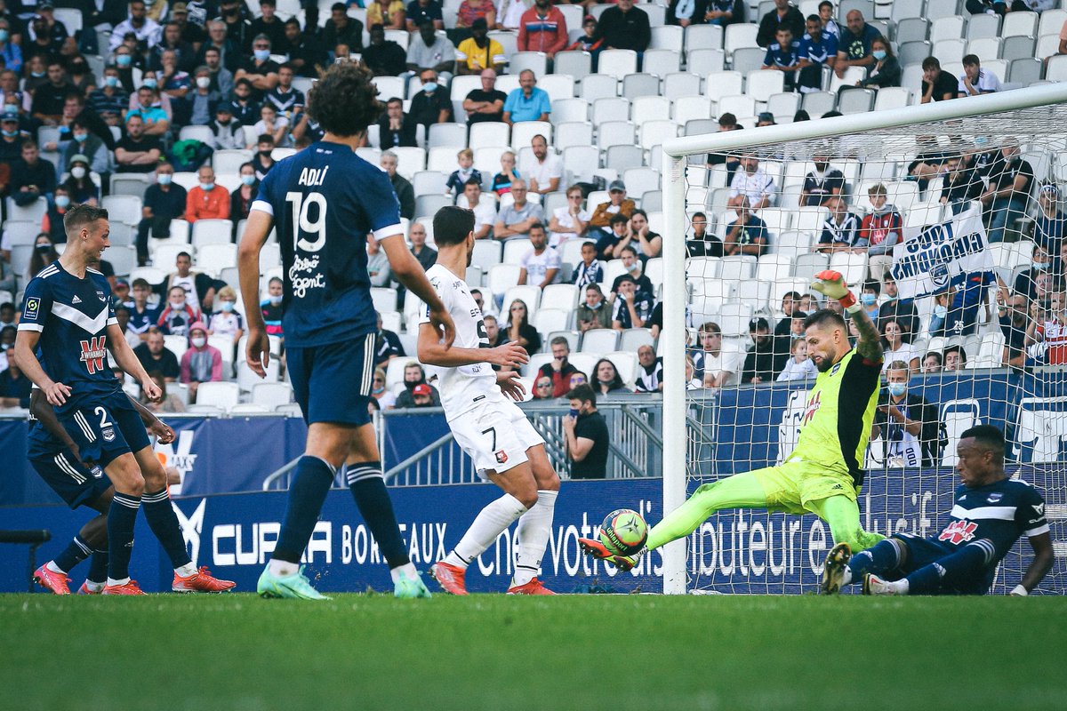 girondins's tweet photo. Benoît Costil en @equipedefrance (avec @jkeey4 et @atchouameni ) ! 💙
Notre dernier rempart a été convoqué pour le "Final 4" de la Ligue des Nations 👊 https://t.co/wVI30TtWcd